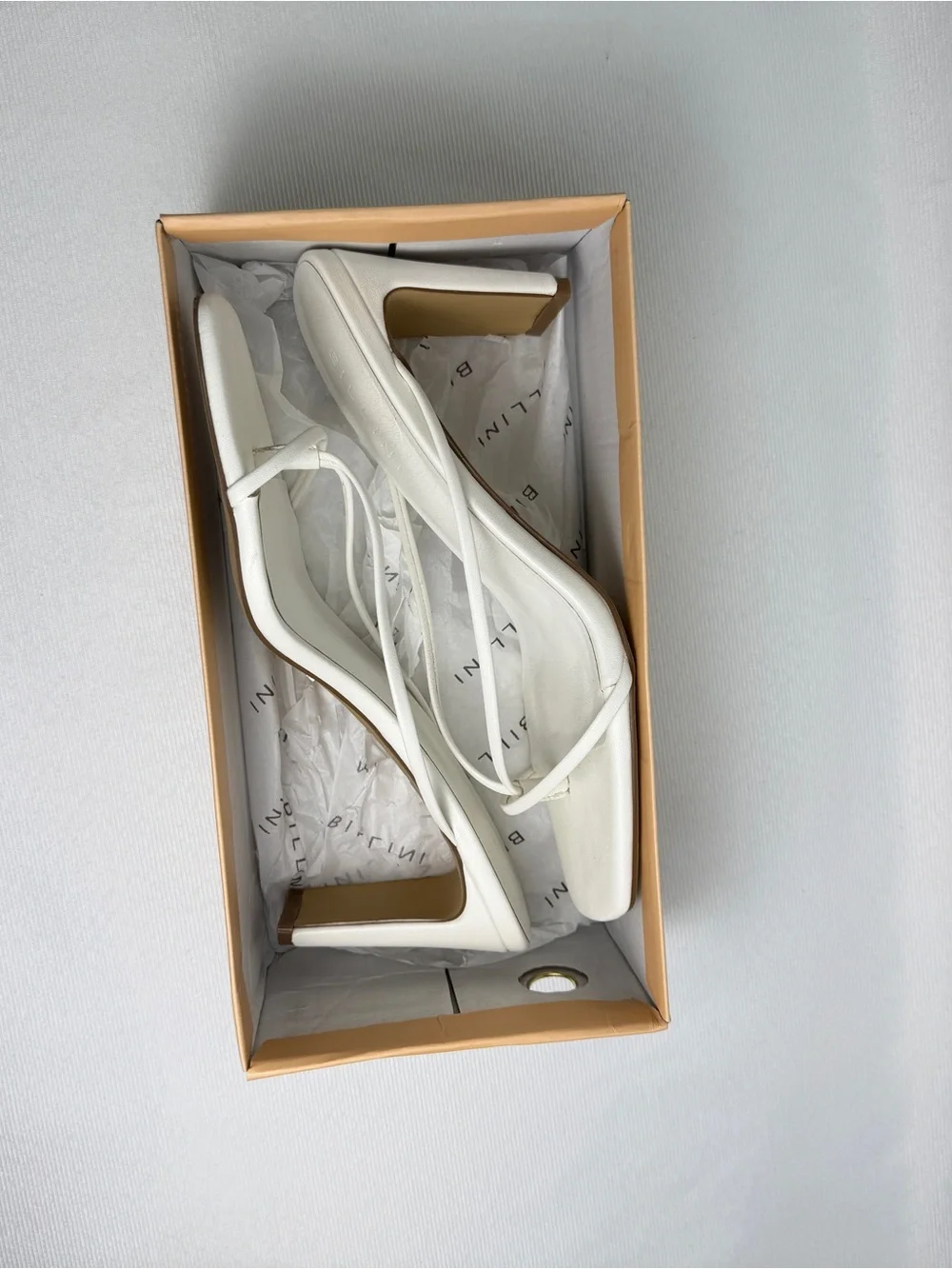 Billini excellent preowned
